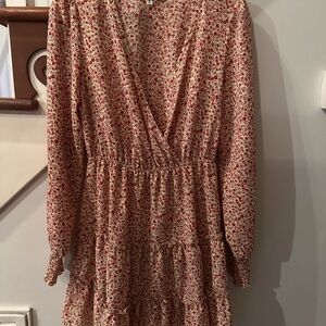 Chic Long Sleeve Floral Dress in Red and Cream
